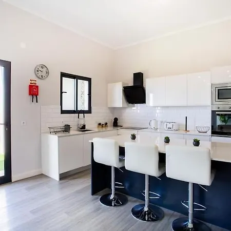 Pena View Вилла Санта-Крус